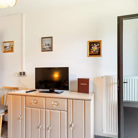 Cozy In Oetz Near Area Feriehus